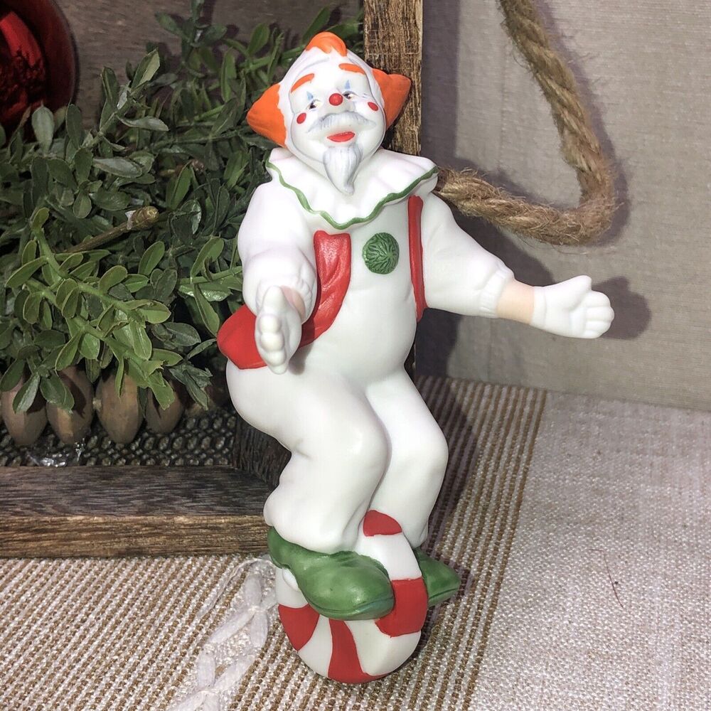 Hallmark ornament 1989 Peppermint clown porcelain